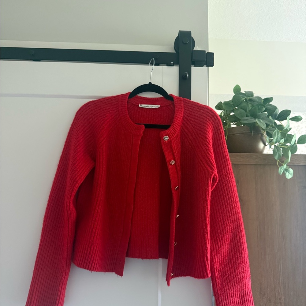 Abercrombie Red Ribbed Button-Front Women’s Sweater